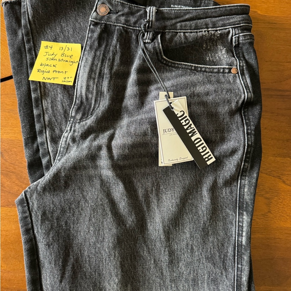 Judy Blue Rigid Magic Black Slim Straight Size 13/31